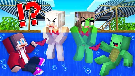 JJ And Mikey STOLE UNDERWEAR A MIKEY And JJ GIRL In POOL In Minecraft