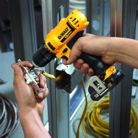 DeWalt 12V MAX Cordless Driver and Drill Hand Tool Set with 45 Drill ...