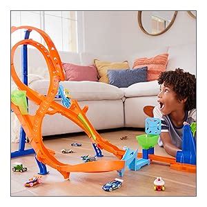 Amazon Hot Wheels Toy Car Track Set With Figure 8 Jump 1 64 Scale Vehicle 2 Ft Tall