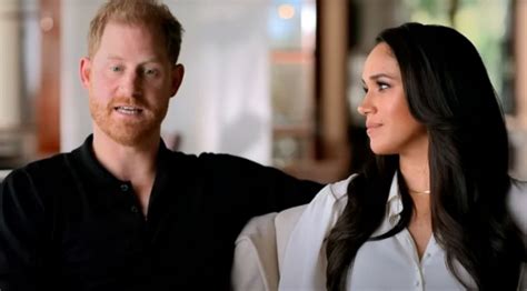 El Pr Ncipe Harry Y Meghan Markle Se Hacen Un Ana Obreg N Dona Su