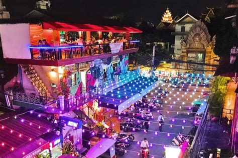 Navigating the Nightlife in Phnom Penh: A Guide - Cambodia Tours