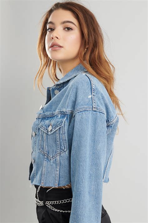 Boyfriend Cropped Denim Jacket