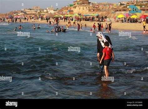 Deir Al Balah The Gaza Strip Palestine 9th July 2021 Palestinians