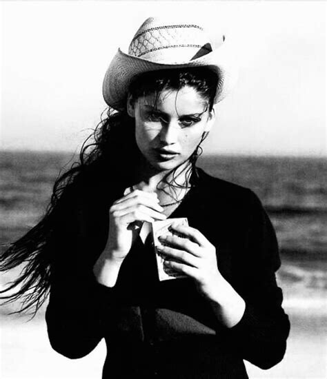 Pin By On Pins Creados Por Ti In Laetitia Casta Laetitia