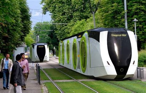 Alstom Concept For New Tram In Barcelona Futuristic City Futuristic