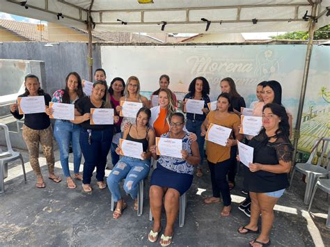 Prefeitura Entrega Diplomas Para Nova Turma Do Curso De Bronzeamento