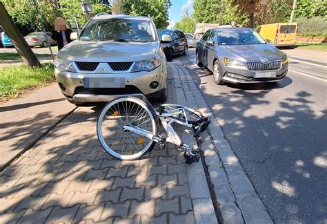 Wypadek i utrudnienia na al Kasprowicza we Wrocławiu Zderzyły się dwa