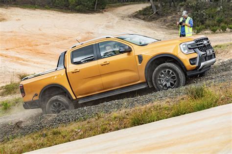 Ford Ranger Wildtrak V V Toyota Hilux Rogue Comparison News G