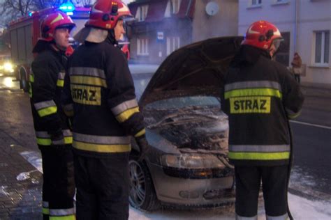 Po Ar Samochodu Na Ul Cz Stochowskiej W Kaliszu Kierowca I