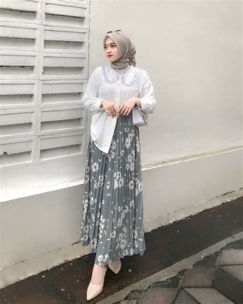 Ootd Kemeja Putih Dengan Celana Dan Rok Untuk Wanita Berhijab