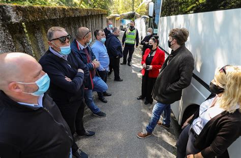 Video Prijevoznici Autobusima Blokirali Dio Prometnica U Centru Zagreba