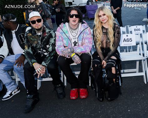 Avril Lavigne Flaunts Her Sexy Tits At Ashton Michael Atelier Th Anniversary Celebration Aznude