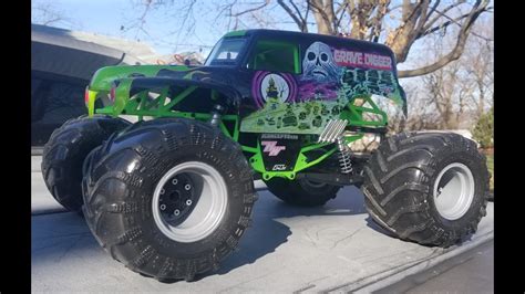 NEW Axial Smt10 Grave Digger Build Update YouTube