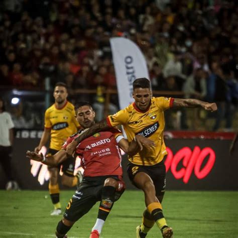 Deportivo Cuenca derrota a Barcelona SC en la Noche Colorada y jugará