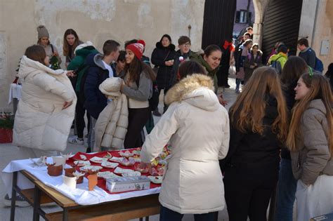 Kraljevica Prvi Put Slavila Blagdan Svetog Nikole Na Trgu Zrinski