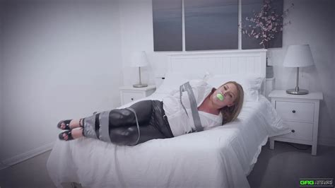 Irish Essie Secretary Grabbed 20 Nude Pics XHamster