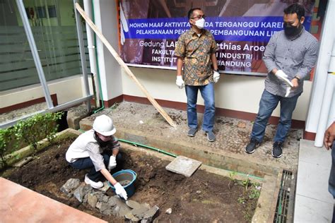 Pembangunan Lift Di Gedung Labtek Iii Matthias Aroef Program Studi