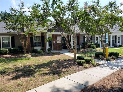 Rosewood Village Apts – Partnership Property Management