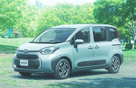 TOYOTA NEW SIENTA DEBUT新型シエンタを発売コンパクトなボディにやさしさをいっぱい詰め込んだ一台 CAR