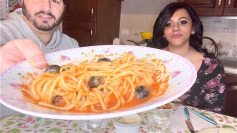 MUKBANG SPAGHETTI ALLA PUTTANESCA E PARMIGIANA DI MELANZANE EATING SHOW