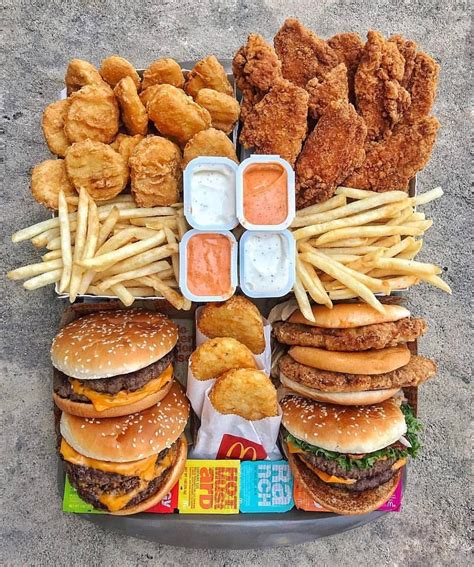 Who Is In For This Mcdonalds 🍟🍔 Platter Tag Your ️ Friends By 🌟 Theirregularlens Fast Food