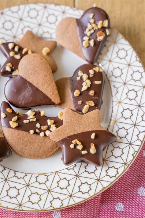 K Stliche Nougat Pl Tzchen Zum Ausstechen Und Verzieren Einfach Malene