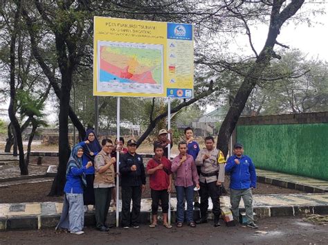 Penyerahan Simbolis Peta Tsunami Oleh Bpbd Kabupaten Bantul Website