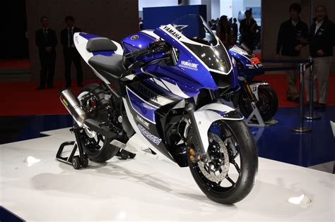 2013 Tokyo Motor Show Live - Yamaha R25