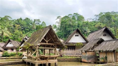 Tradisi Menyambut Ramadhan 2023 Di Kampung Naga Tasikmalaya Yang Belum