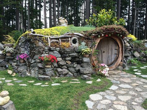 Hobbit House