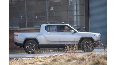 New Images Of Rivian R1t Electric Truck Show Fancy Roof Rack