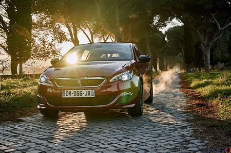 Peugeot 308 Gti La Video Prova In Pista E Su Strada Autoblog