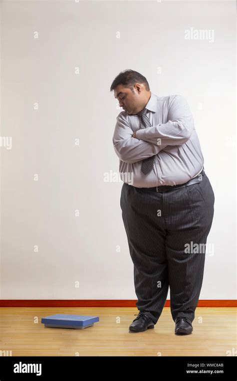 Fat man in shirt tie hi-res stock photography and images - Alamy