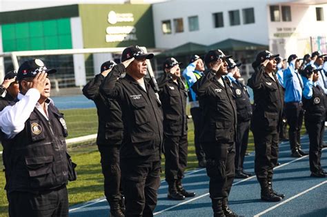 Reconocemos A Efectivos Por Acciones Destacadas Durante Ceremonia Por