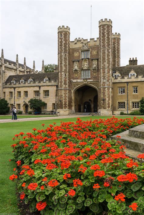 Great Court Trinity College Cambridge Looking Towards Th Flickr