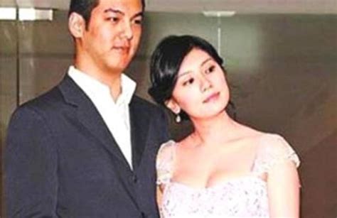 差距！賈靜雯離婚被婆婆嫌棄，而她離婚25年仍被婆婆當做親生女兒 每日頭條