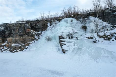 How to Go Winter Hiking in Abisko (Beginner-Friendly Tour)