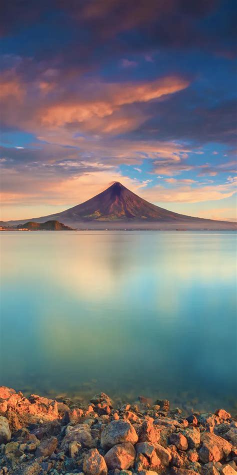 Mayon Volcano Wallpaper