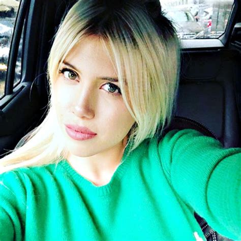 Wanda Nara Sorprende Tutti E Cambia Look Dopo Laddio A Mauro Icardi