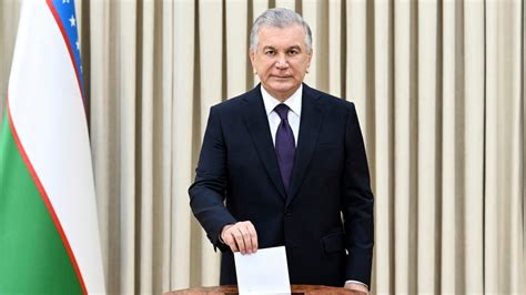 В Узбекистане объявили досрочные президентские выборы