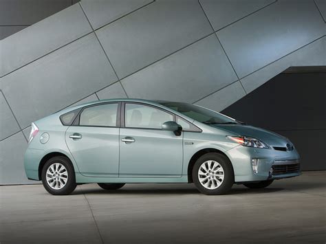 2015 Toyota Prius Plug In Specs Prices Mpg Range Reviews And Photos