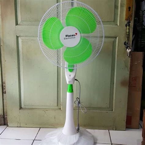 Jual Kipas Angin Berdiri Stand Fan Pisces Inch Di Seller