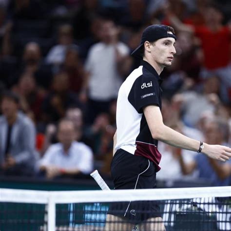 Ugo Humbert Limin Au Deuxi Me Tour Du Rolex Paris Masters Par