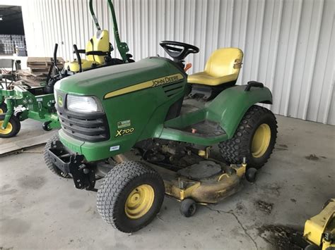 2009 John Deere X700 Lawn And Garden Tractors Machinefinder