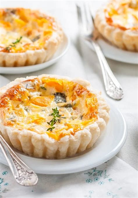 Ricetta Mini Torte Salate Di Sfoglia Con Zucca E Gorgonzola Il Club