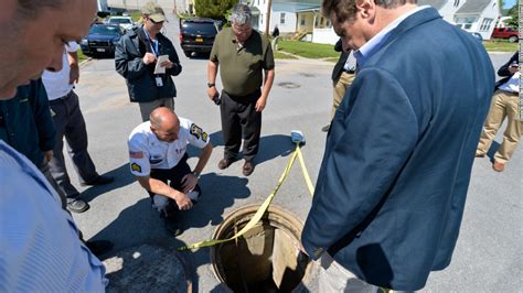 Escaped Killers Ride Backed Out Source Says