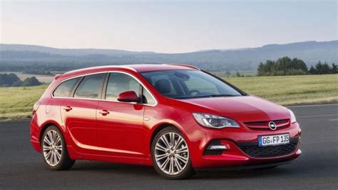 Opel Astra J Sports Tourer Facelifting 1 6 CDTI EcoFLEX 110KM 2014 2015