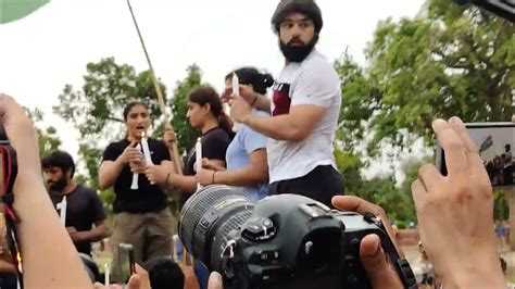 Protesting Wrestlers Hold Candlelight March To Delhis India Gate Youtube