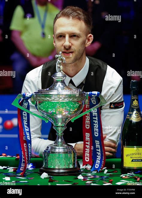 Snooker World Championship Trophy High Resolution Stock Photography and ...