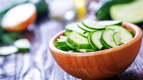 5 Health Benefits Of Eating Cucumber Everyday In Salad